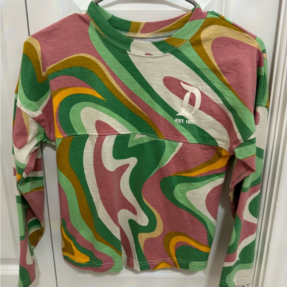 Disneyland l/s oversized tee. Sz medium 7/8. Like new, never worn